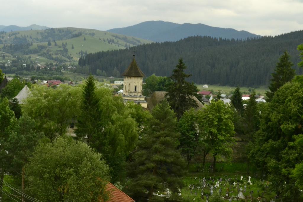 Pensiunea Agroturistica Casa Colinita Vatra Moldoviţei المظهر الخارجي الصورة